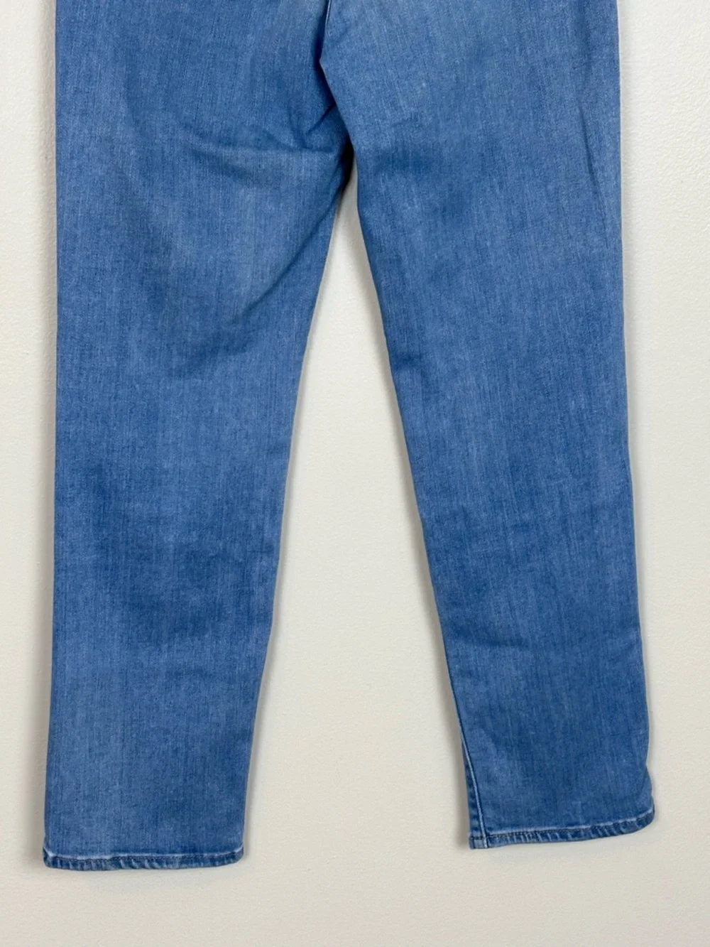 Leivi Strauss Jeans Womens 28 Blue‎ 724 High Rise Straight Crop Red Tab Denim